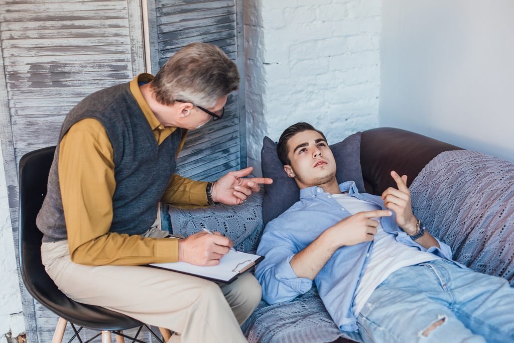 5 Heartbreak Therapy Techniques That May Help